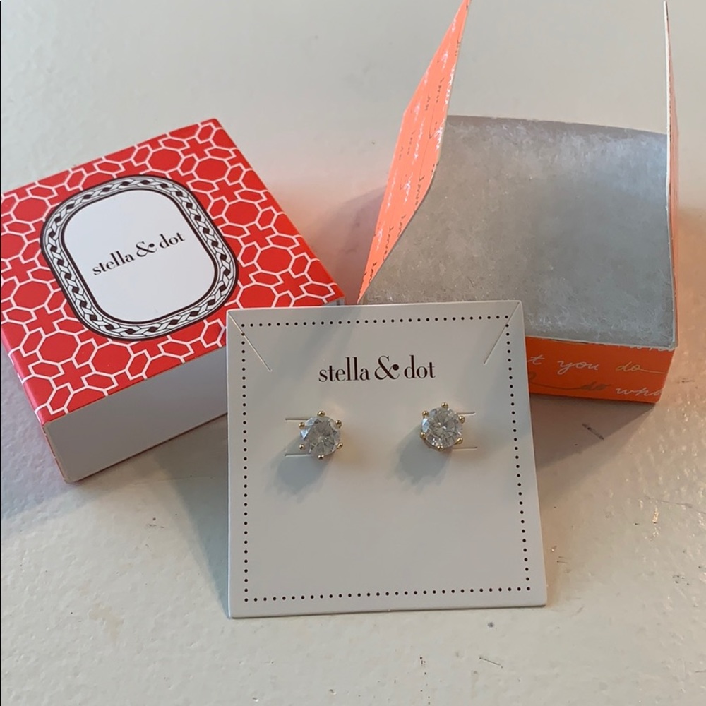 Stella and Dot sparkle studs -Gold